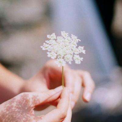 蛟龙突击队反恐演练：四目夜视仪+飞行头盔亮眼